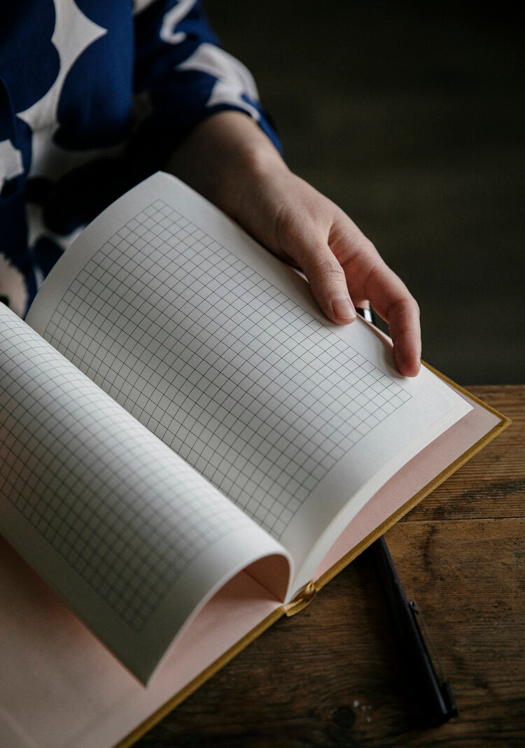 Laine: My Knitting Notes Journal